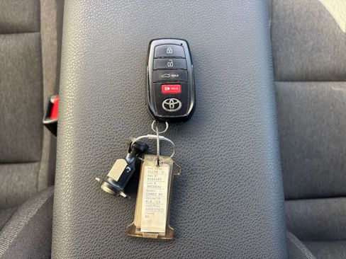 Used 2025 Toyota Camry LE image 22