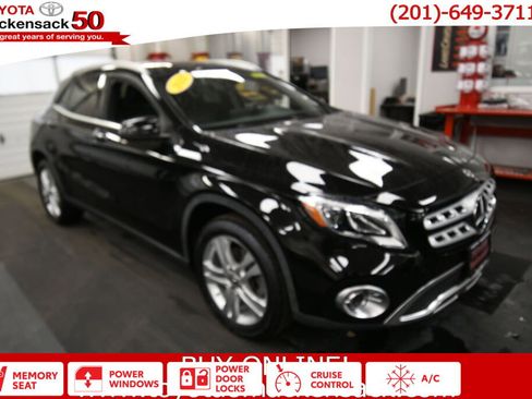 Used 2020 Mercedes-Benz GLA 250 4MATIC w/ Premium Package image 1
