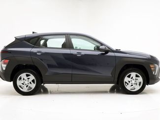 Used 2024 Hyundai Kona SE video 2