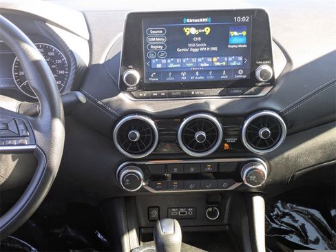 Used 2024 Nissan Sentra SV w/ Lighting Package image 17