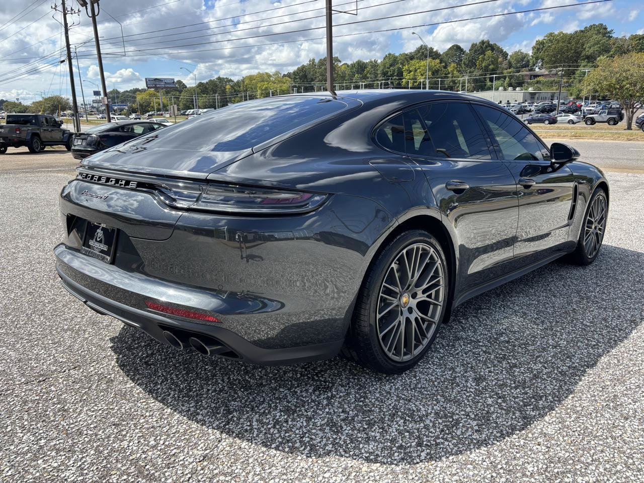 Used 2023 Porsche Panamera 4 Platinum Edition w/ Assistance Package AWD/4WD image 5