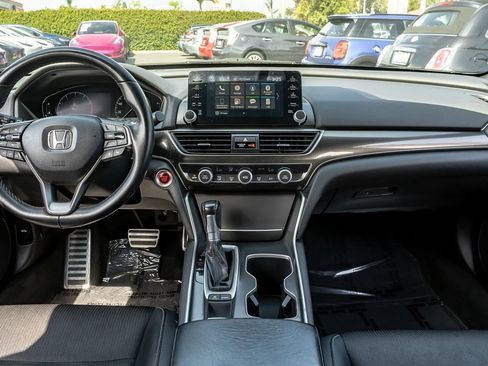 Used 2018 Honda Accord Sport image 14