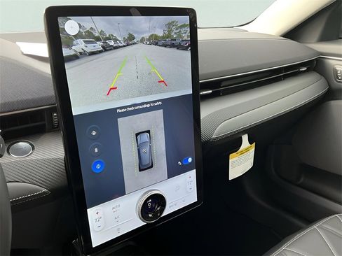 Used 2025 Ford Mustang Mach-E Select image 35