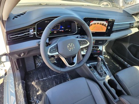 New 2026 Volkswagen Jetta SE image 9