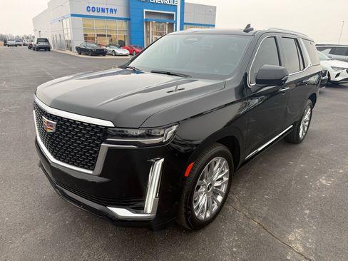 Used 2023 Cadillac Escalade Premium Luxury w/ Performance Package image 9