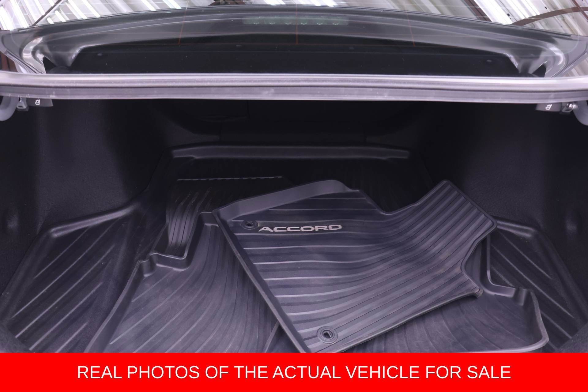 Used 2024 Honda Accord Touring image 14