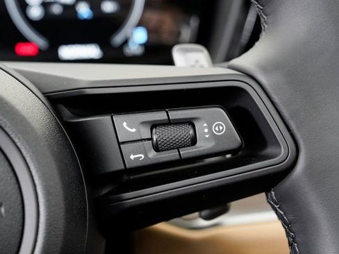 New 2026 Porsche Cayenne image 16