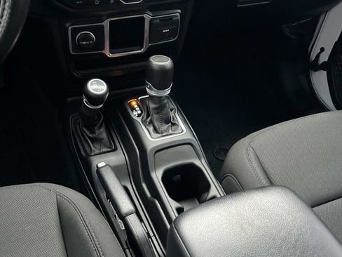 Used 2023 Jeep Wrangler Sport image 14