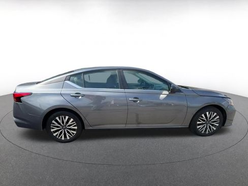 Used 2026 Nissan Altima 2.5 SV FWD image 15