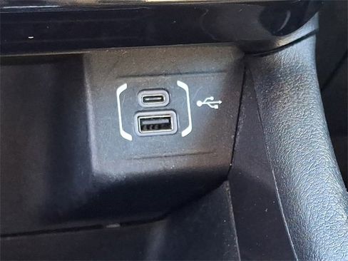 Used 2022 Jeep Compass Latitude image 24