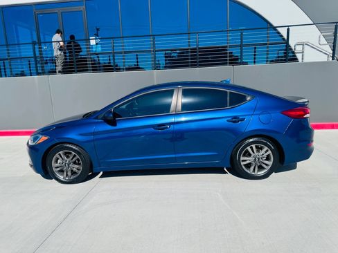 Used 2018 Hyundai Elantra Value Edition FWD image 4
