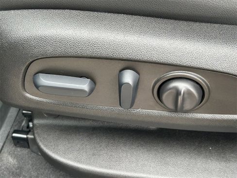 Used 2022 Chevrolet Blazer LT w/ Sound & Technology Package image 26