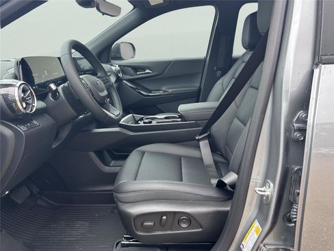 New 2026 Chevrolet Equinox LT w/ Convenience Package II image 25