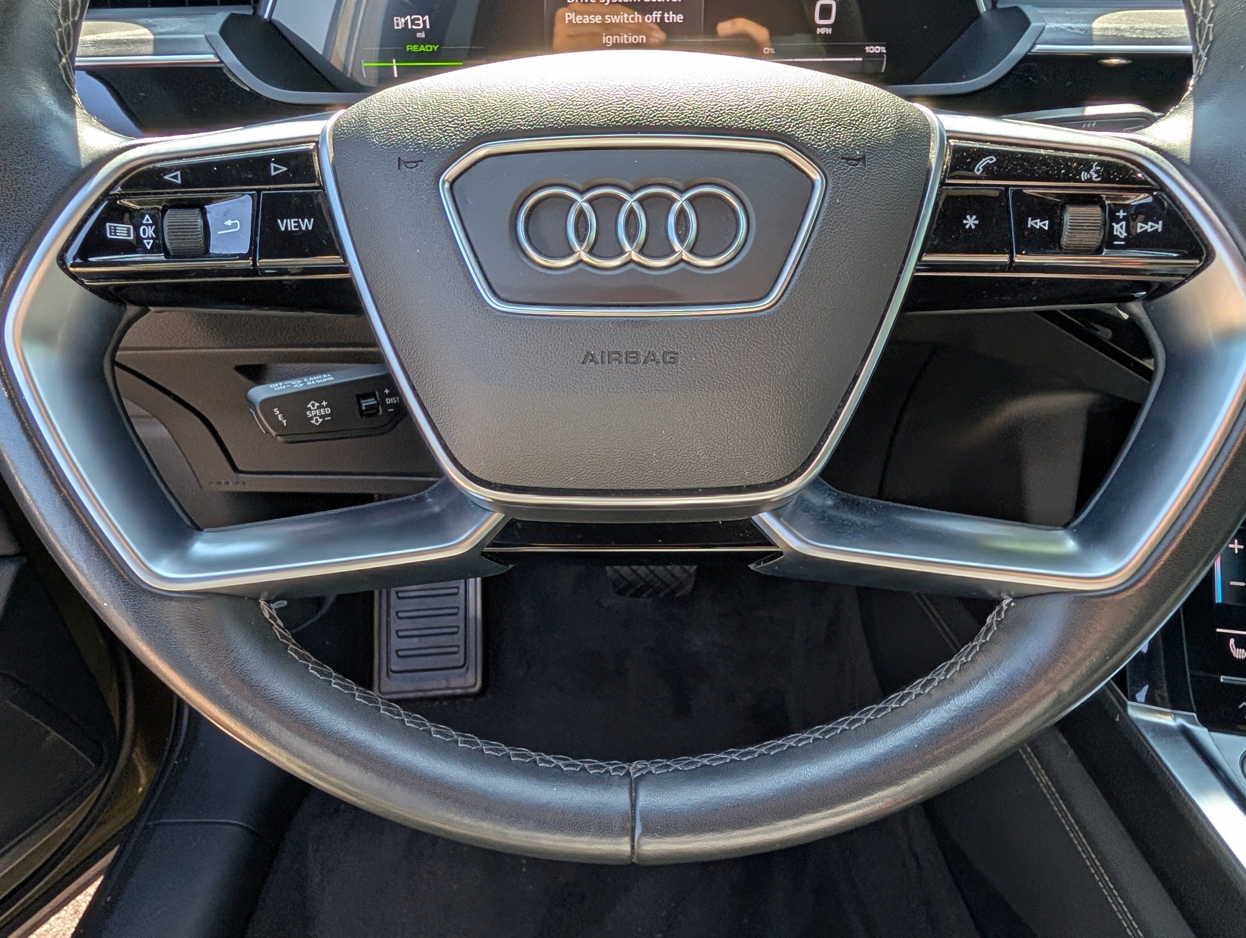 Used 2023 Audi e-tron Premium Plus w/ Premium Plus Package AWD/4WD image 25