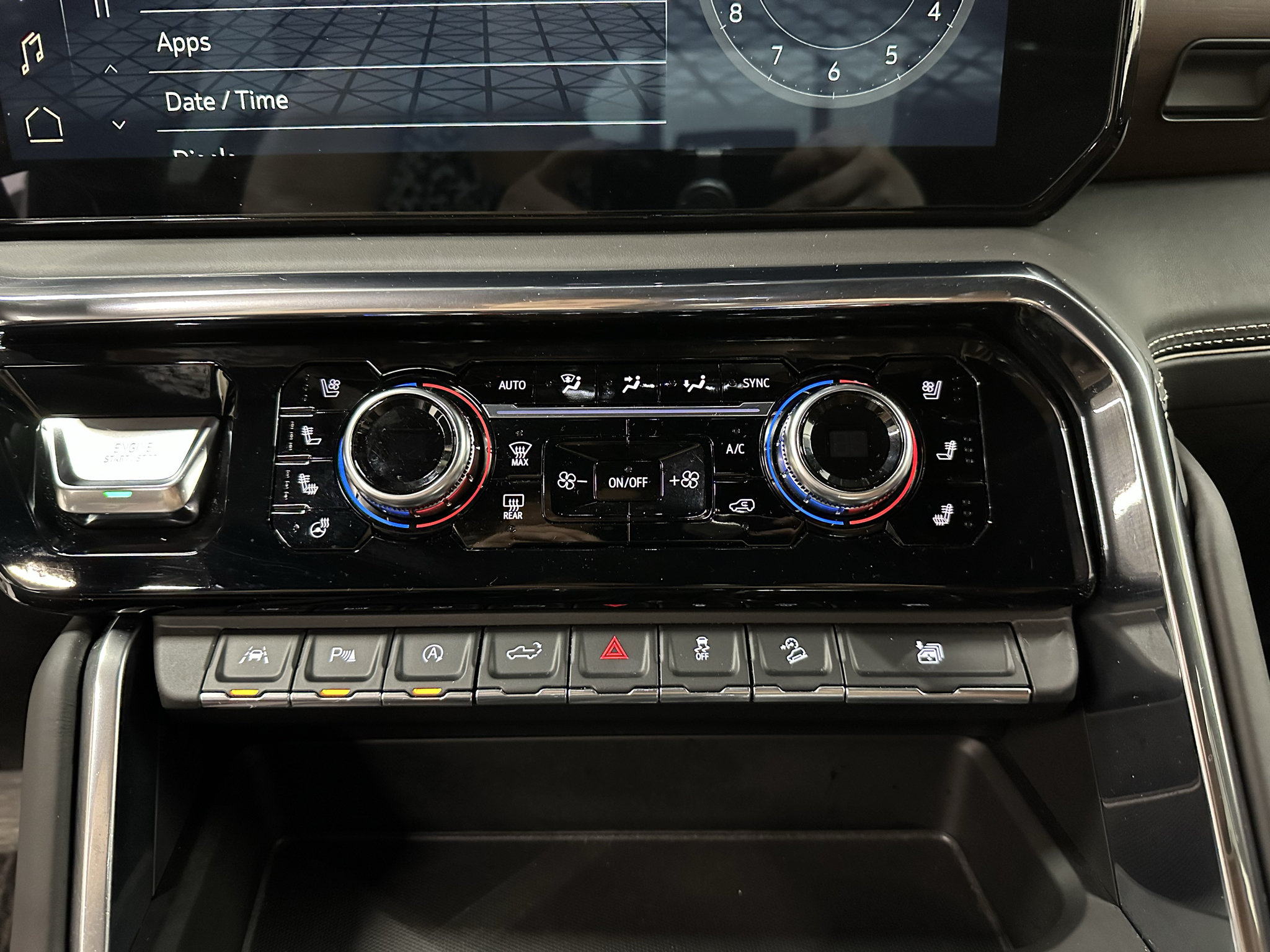 Certified 2024 GMC Sierra 1500 Denali Ultimate AWD/4WD image 30