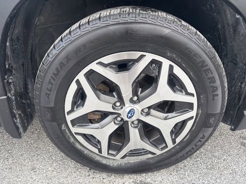 Used 2021 Subaru Forester Premium image 13
