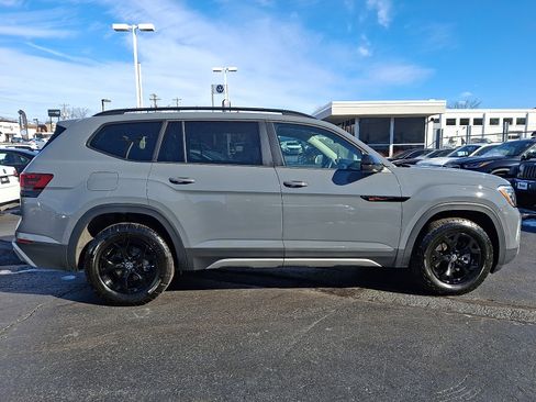 Certified 2025 Volkswagen Atlas Peak Edition SE image 7