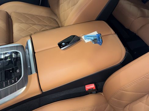 Certified 2024 BMW X7 xDrive40i w/ M Sport Package image 29