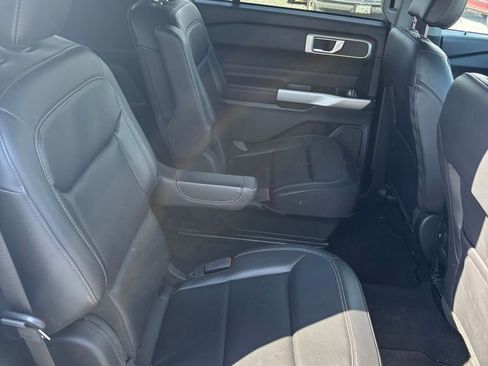 Used 2023 Ford Explorer XLT w/ Equipment Group 202A AWD/4WD image 16