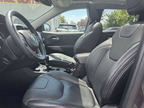 Used 2019 Jeep Cherokee Limited AWD/4WD image 13