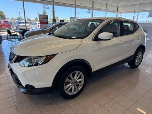 Used 2019 Nissan Rogue Sport S w/ Appearance Package AWD/4WD image 6
