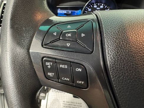 Used 2016 Ford Explorer XLT w/ Equipment Group 202A AWD/4WD image 15
