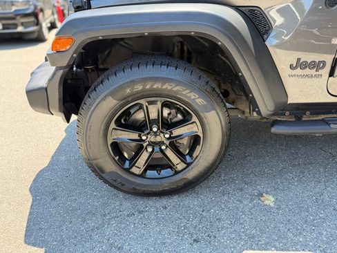 Used 2022 Jeep Wrangler Unlimited Sport AWD/4WD image 30