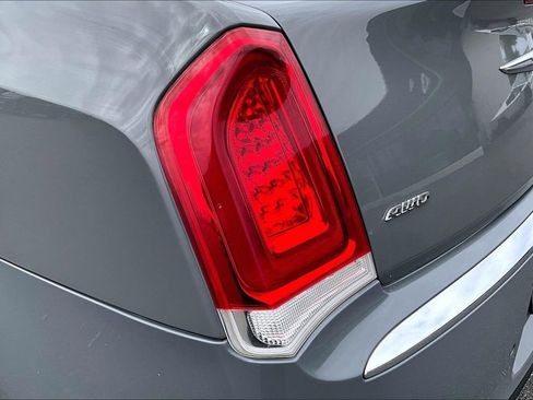 Used 2018 Chrysler 300 Limited w/ Safetytec Plus Group AWD/4WD image 30