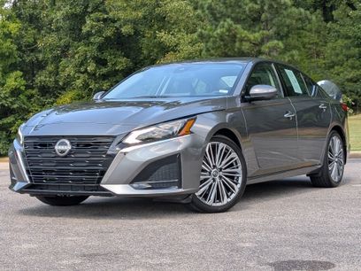 Used 2025 Nissan Altima 2.5 SL