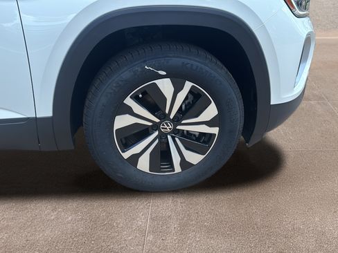 New 2026 Volkswagen Atlas SE FWD image 9