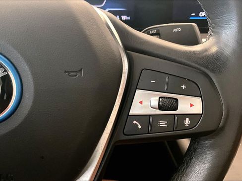 Used 2024 BMW i4 eDrive40 w/ Premium Package RWD image 22