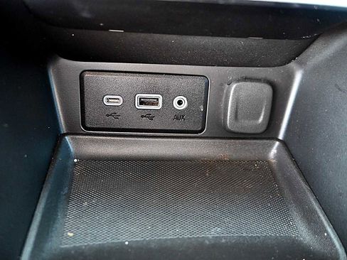 Used 2018 GMC Terrain SLE image 25