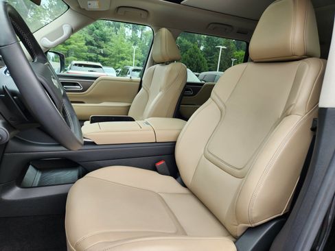 Certified 2025 INFINITI QX80 Pure AWD/4WD image 10