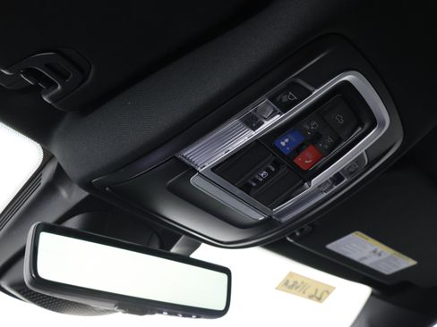 Used 2023 RAM 1500 Limited AWD/4WD image 12