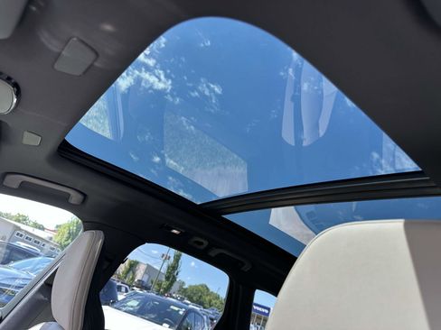 New 2026 Volvo XC60 B5 Core w/ Climate Package image 18