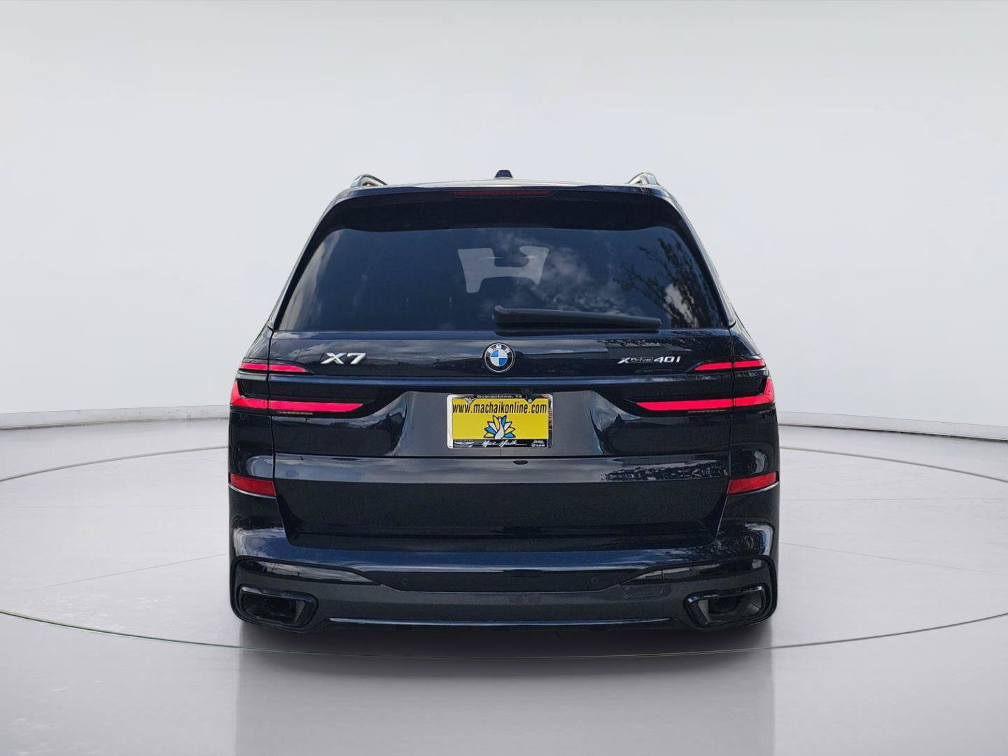 Used 2025 BMW X7 xDrive40i w/ Executive Package AWD/4WD image 4