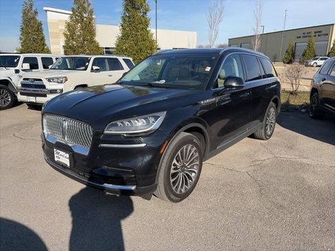 Used 2023 Lincoln Aviator Reserve w/ Equipment Group 201A AWD/4WD image 2