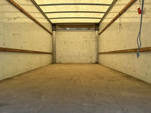 Used 2018 GMC Savana 3500 Extended w/ Driver Convenience Package image 11