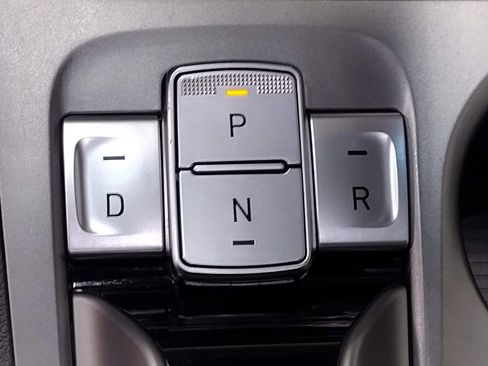 Certified 2022 Hyundai Kona SEL w/ Convenience Package image 25