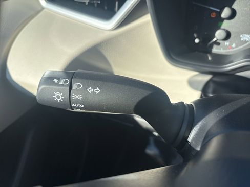 Used 2024 Toyota Corolla LE image 21