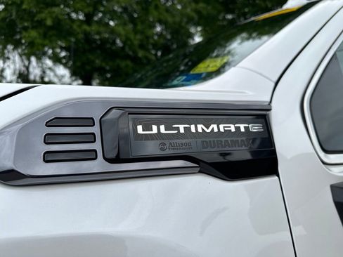 Used 2025 GMC Sierra 2500 Denali Ultimate AWD/4WD image 4