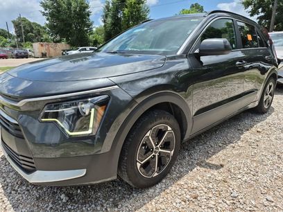 Used 2025 Kia Niro LX