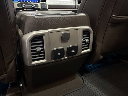 Used 2022 Ford F350 King Ranch w/ Chrome Package image 30