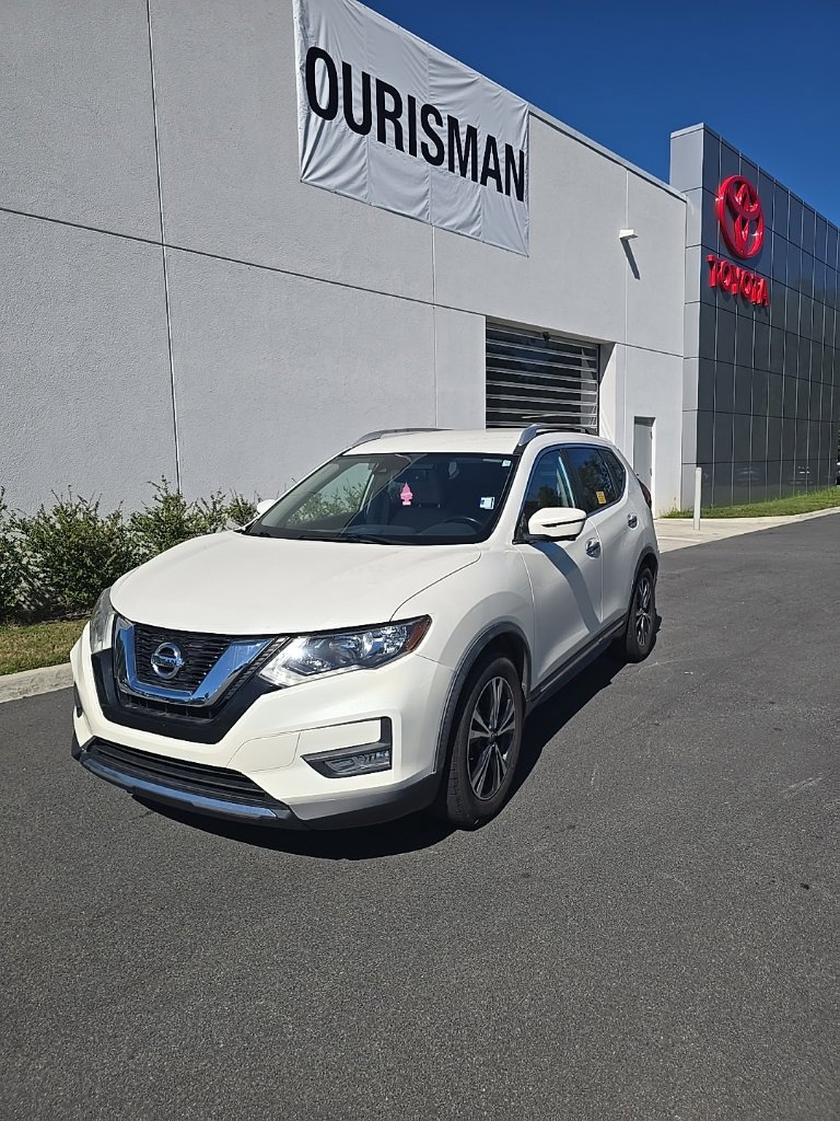 Used 2017 Nissan Rogue SL FWD image 1
