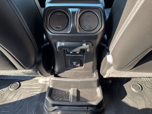Used 2021 Jeep Wrangler Unlimited Sahara AWD/4WD image 21