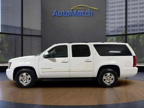 Used 2010 Chevrolet Suburban LT w/ Luxury Package image 6