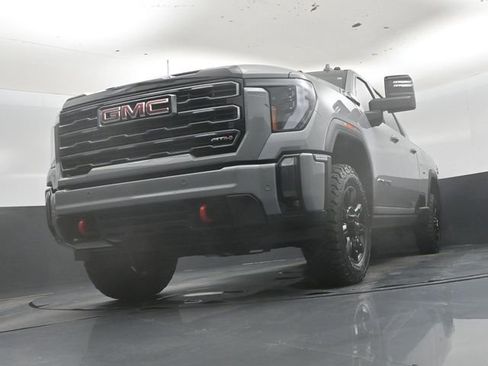 Used 2024 GMC Sierra 2500 AT4 w/ AT4 Premium Plus Package AWD/4WD image 44