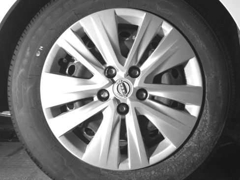 Used 2025 Nissan Sentra S FWD image 15