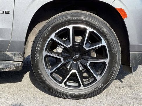 Used 2022 Chevrolet Tahoe RST w/ Luxury Package image 26