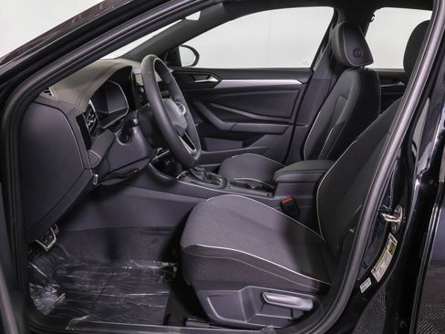 Used 2026 Volkswagen Jetta Sport FWD image 5